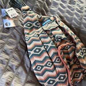 KAVU Geometric Sling Bag in Teal and Coral New with tags